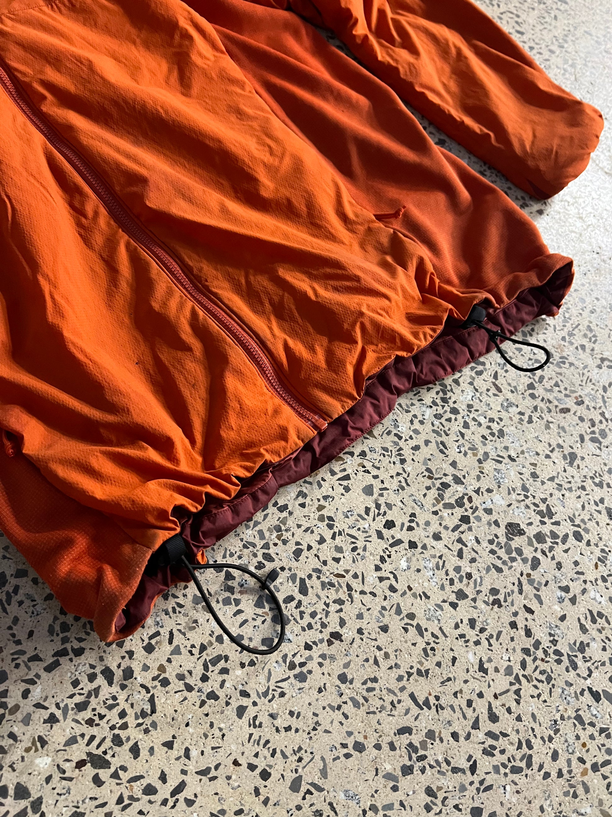Arc’teryx Atom LT Hoody – Burnt Orange Lightweight Insulated Jacket (L)