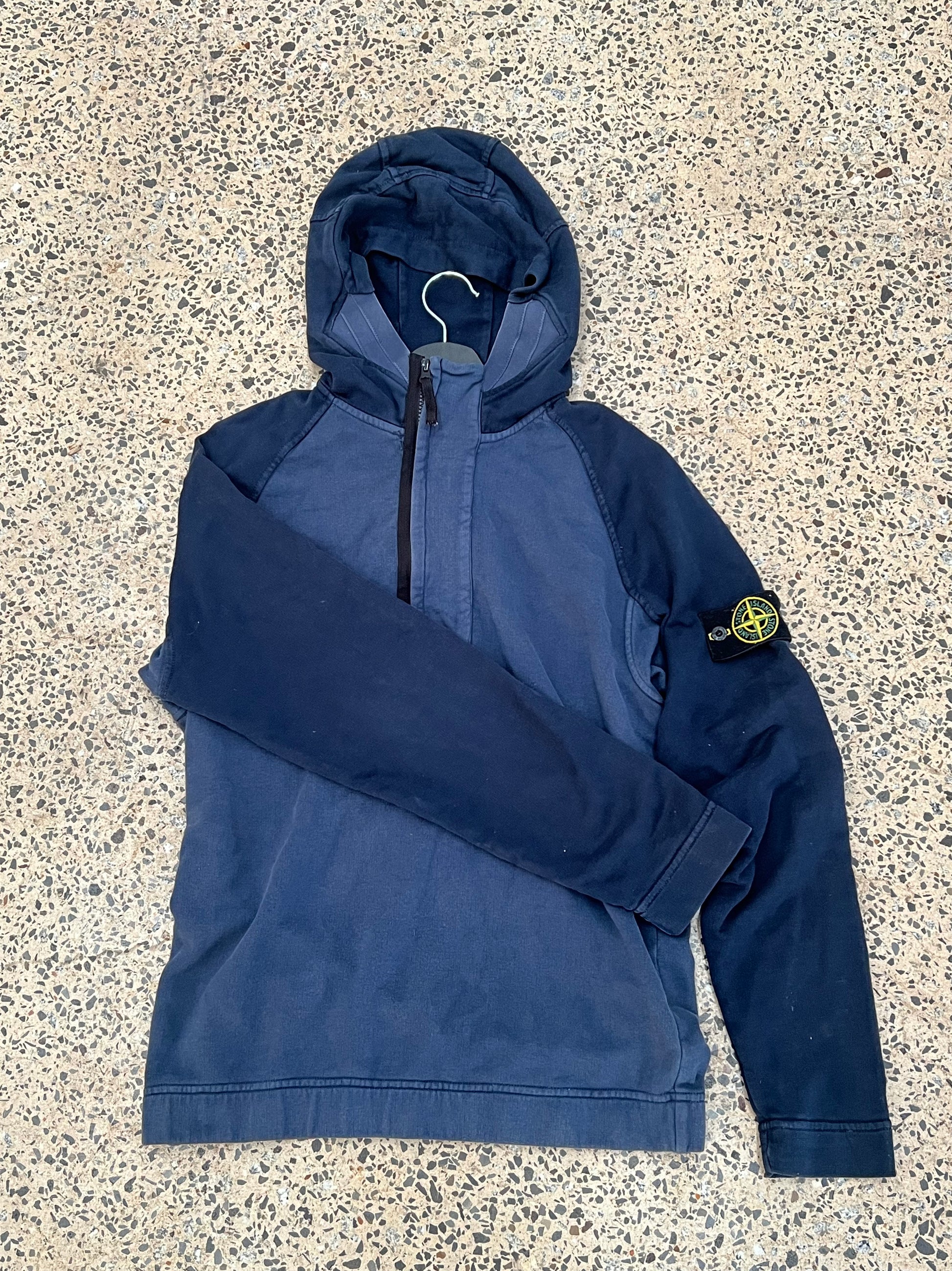 Stone Island Navy Half-Zip Hooded Sweatshirt (S) – (08–012 Vintage)
